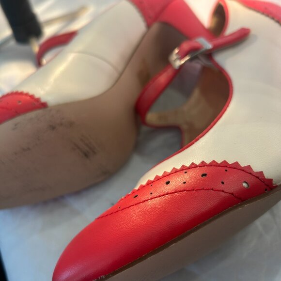 J. Adams 3" retro mary jane pumps in coral and white spectators, size 9, new - Picture 4 of 4